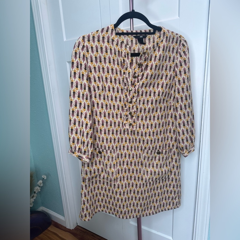 H&M sz 6 Printed Tunic Dress in Mustard and Brown , brown buttons 3/4 sleeves
